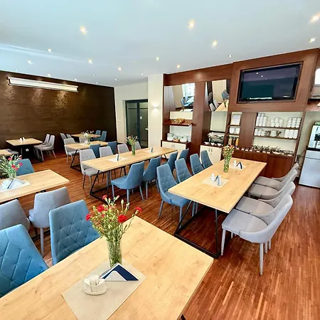 Ξενοδοχείο με διαμερίσματα Boutique Hotel's I Milionowa Λοτζ