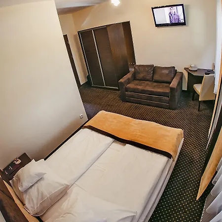 Boutique Hotel's I Milionowa מלון דירות 3*